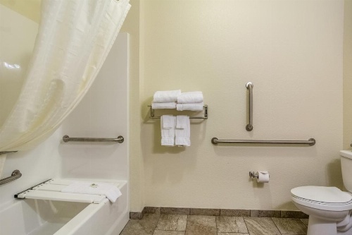 Cobblestone Inn & Suites - Corry image 24