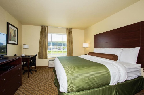 Cobblestone Inn & Suites - Corry image 28