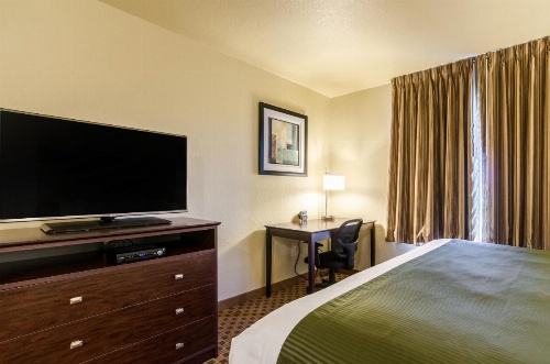 Cobblestone Inn & Suites - Corry image 36