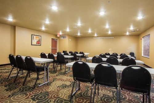Cobblestone Inn & Suites - Corry image 8